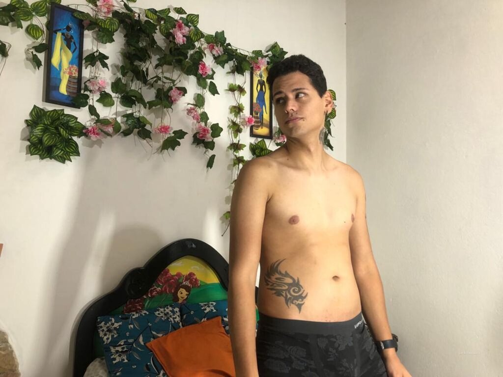 Enter AdanLombardi VIP Show