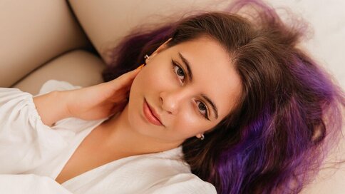 Enter AkiraHalls VIP Show