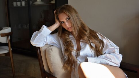 Enter AlaiaRhode VIP Show