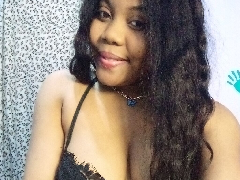 Enter AlannaDegan VIP Show