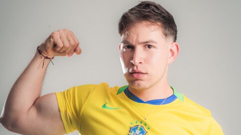 Enter AlexanderBianchi VIP Show