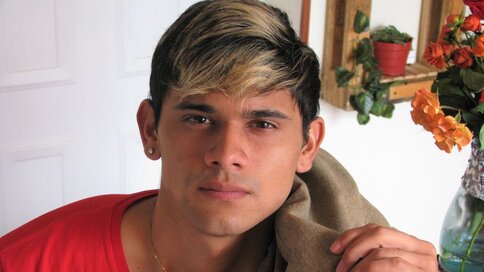 Enter AlexanderKlintom VIP Show