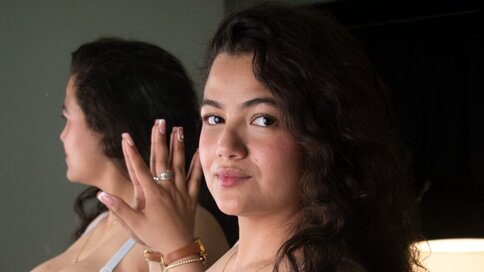 Enter AliceMorellli VIP Show