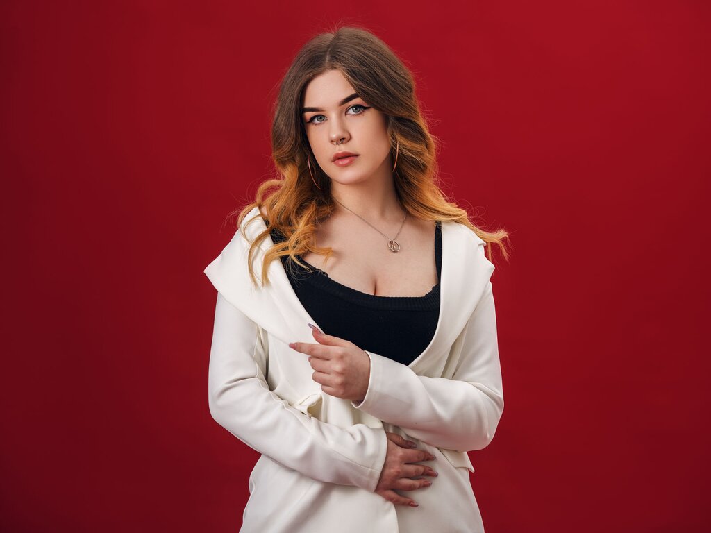 Enter AliceStern VIP Show