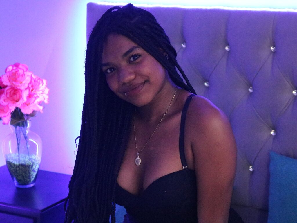 Enter AliciaDecker VIP Show