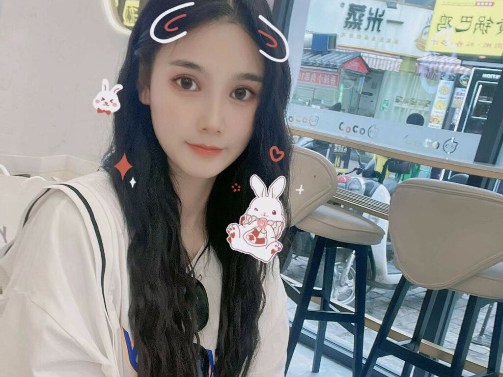 Enter AmyArabela VIP Show