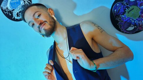 Enter AngelDamian VIP Show