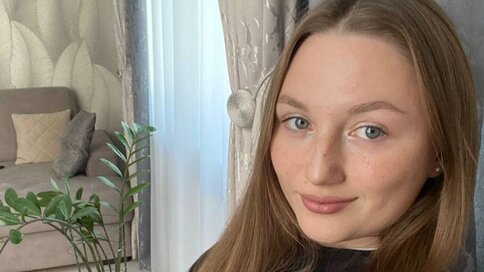 Enter AnnWises VIP Show