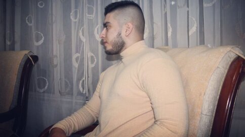 Enter ArthurMiller VIP Show