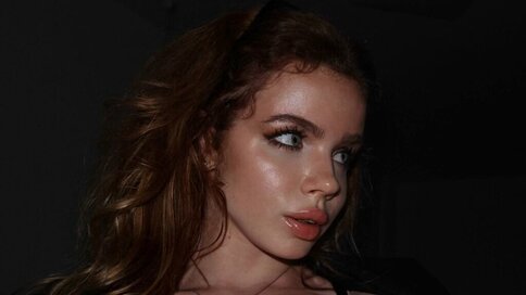 Enter AsellaStars VIP Show