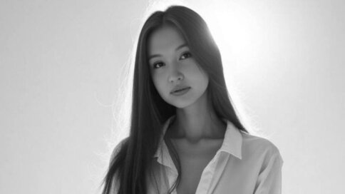 Enter AstridManning VIP Show