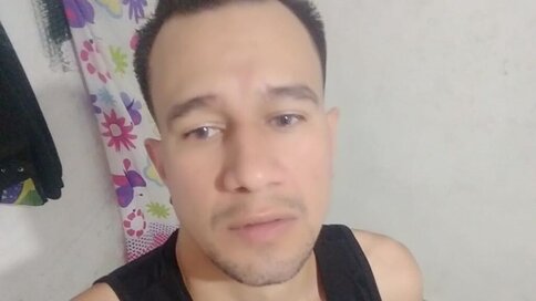 Enter AxelSmiths VIP Show