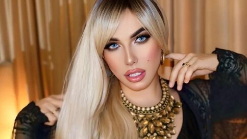 Enter BellaJenns VIP Show