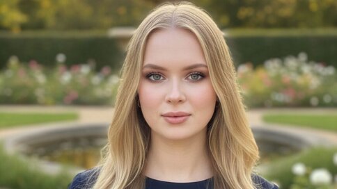 Enter BellaVenatrix VIP Show