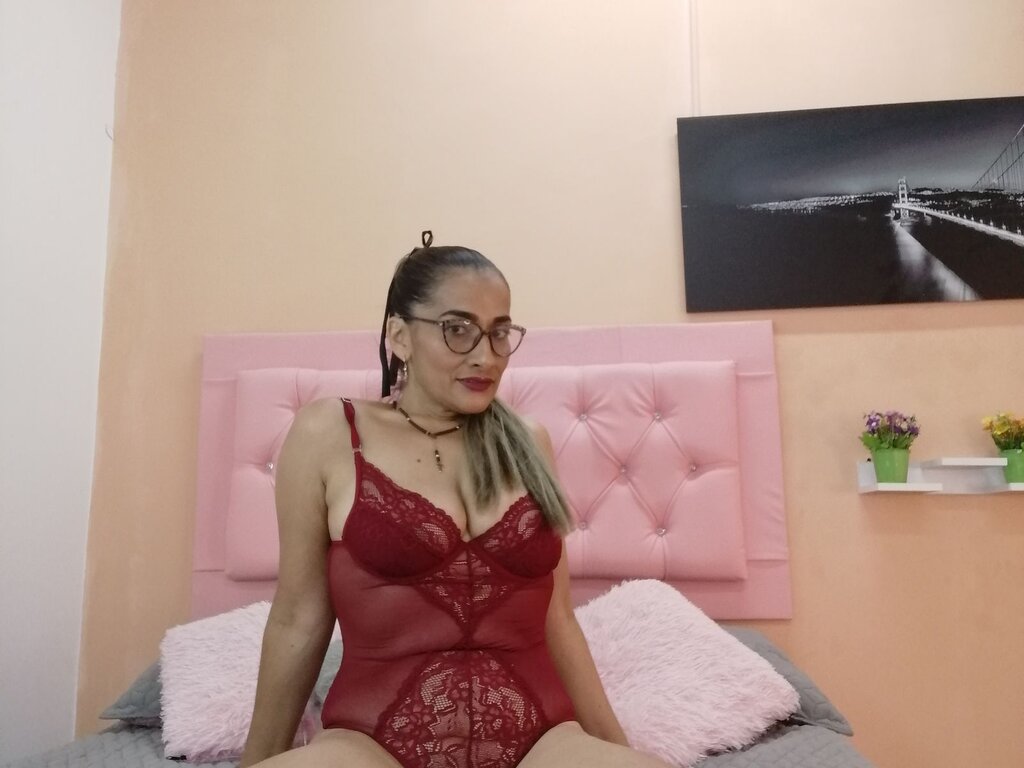 Enter BethanyWang VIP Show