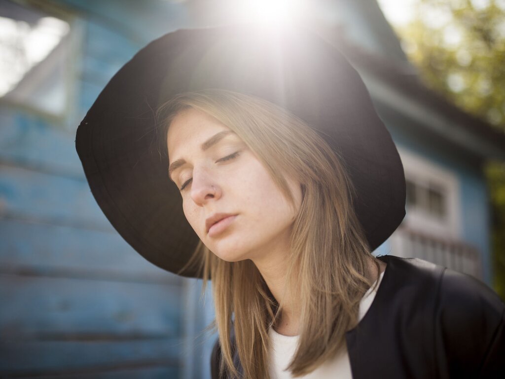 Enter BrightSara VIP Show