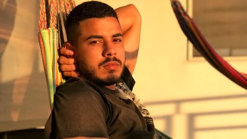 Enter BrunoCardona VIP Show