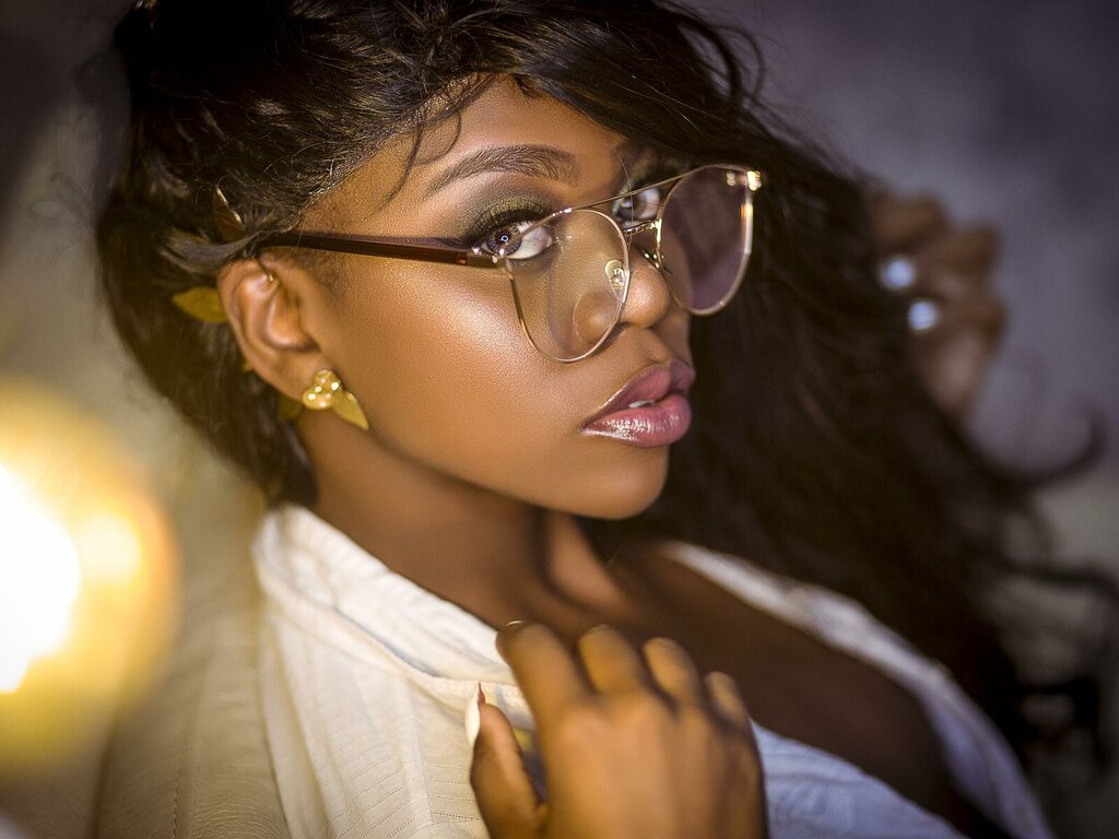 Enter BryanaQueens VIP Show