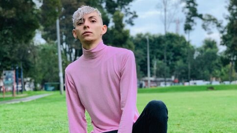 Enter CameronCruzz VIP Show