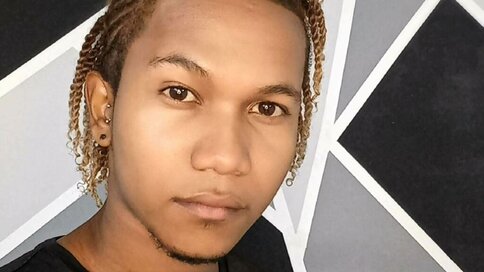 Enter CarlOzuna VIP Show