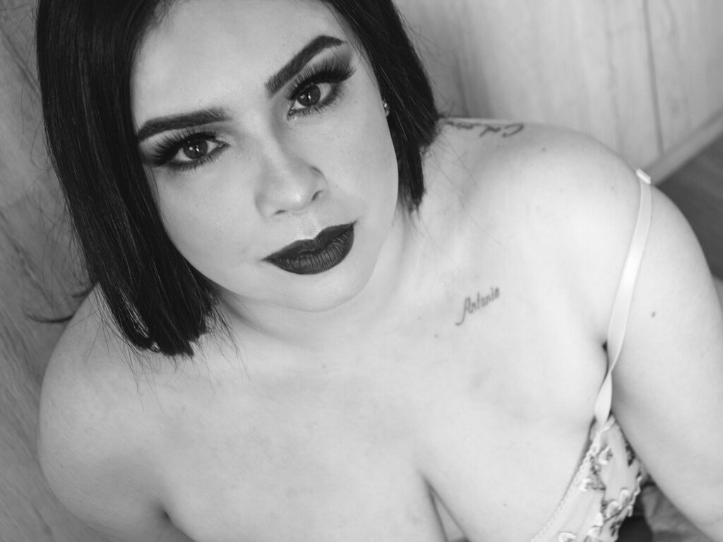 Enter CatherinaBarbier VIP Show