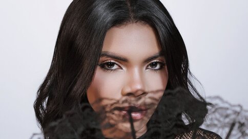 Enter CelineMoretti VIP Show