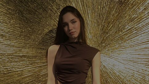 Enter CharloteCharlson VIP Show