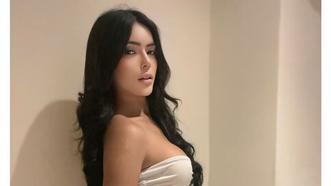 Enter CristleMorre VIP Show