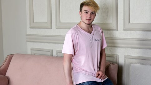 Enter CuteFabianForU VIP Show