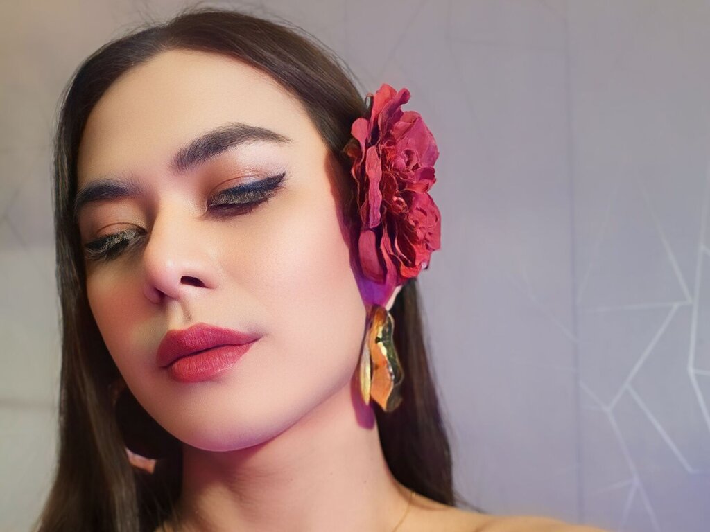 Enter DanicaValencia VIP Show