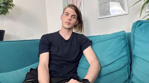 Enter DanielKero VIP Show