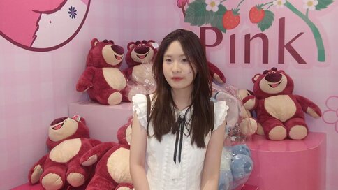 Enter DaphneDawn VIP Show