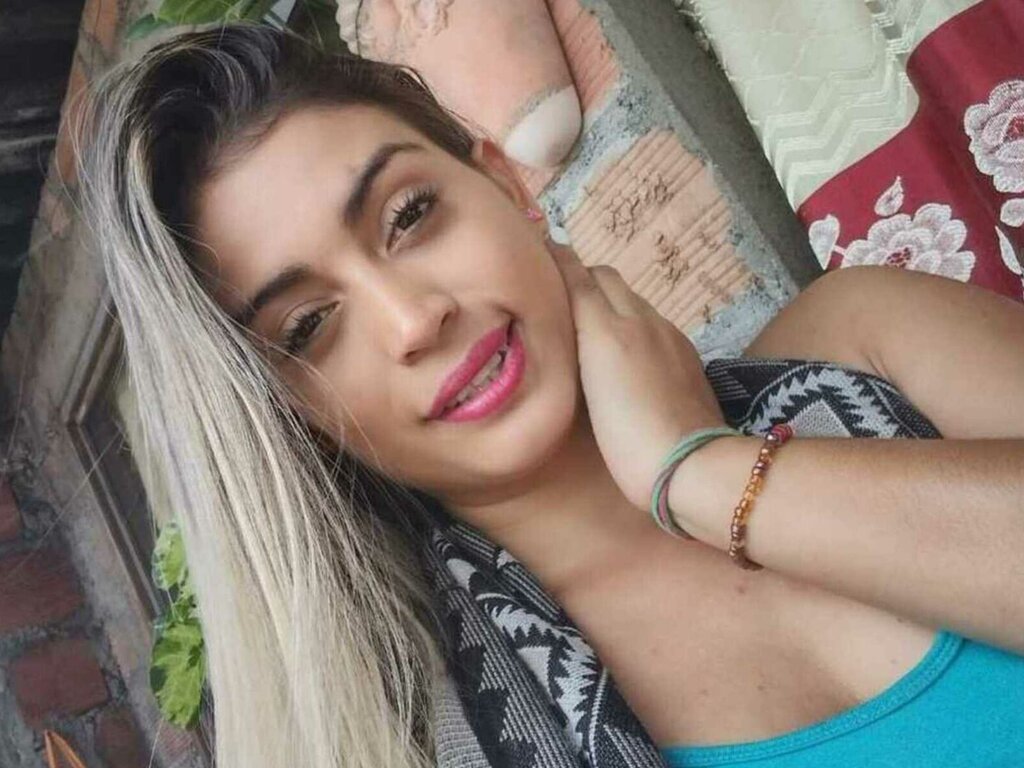 Enter DarlynSanchez VIP Show