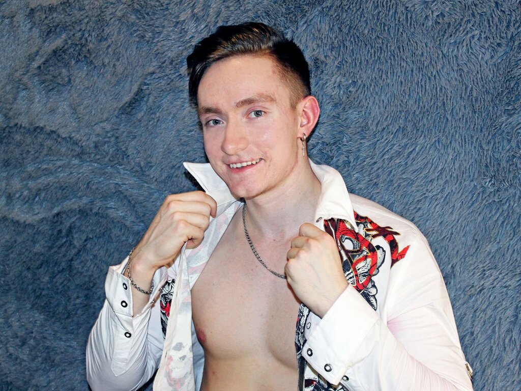 Enter DenMister VIP Show