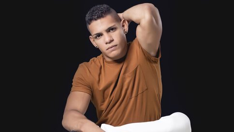 Enter EddyTorres VIP Show