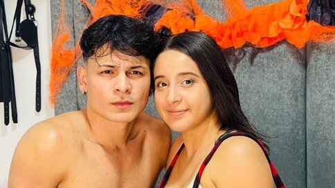 Enter EdithAndSteban VIP Show