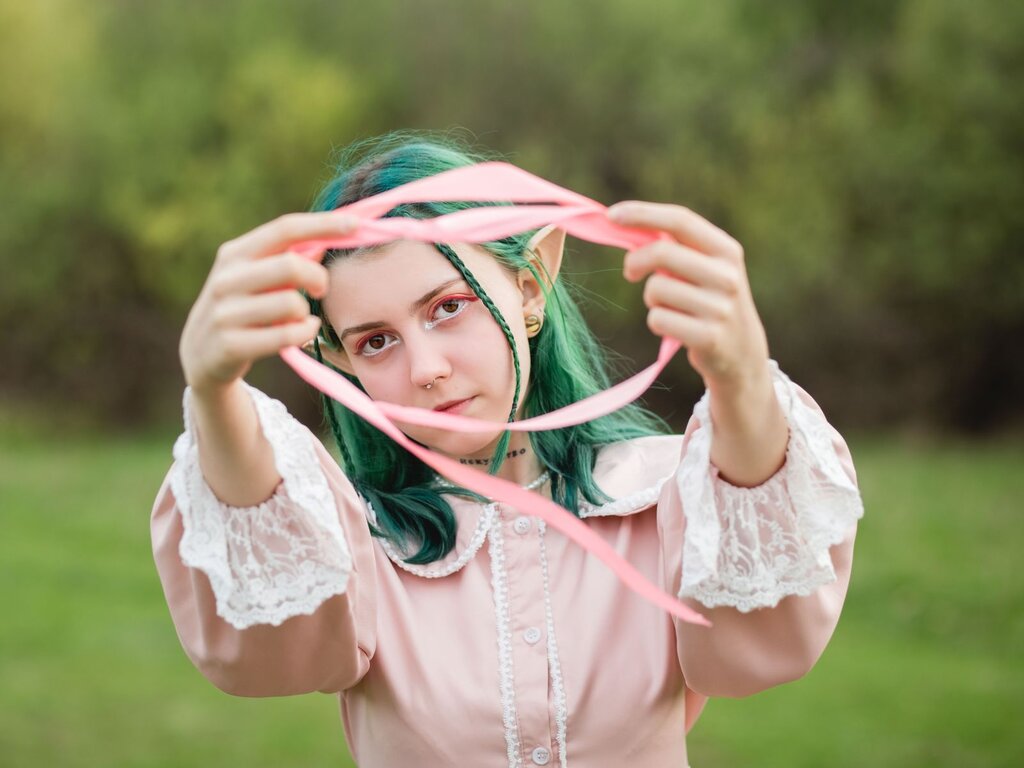 Enter ElizabethDean VIP Show