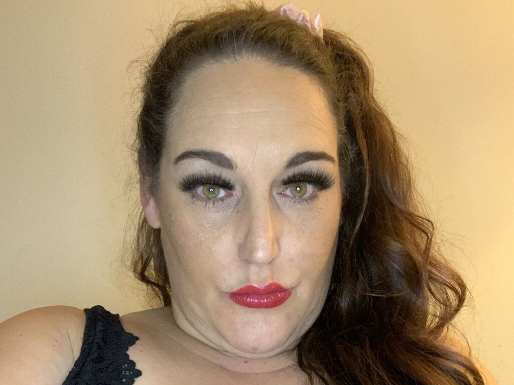 Enter EllieJo VIP Show