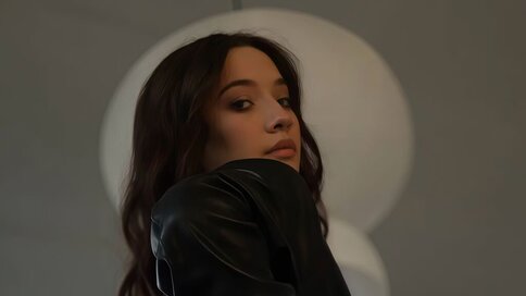 Enter ElwineFlood VIP Show