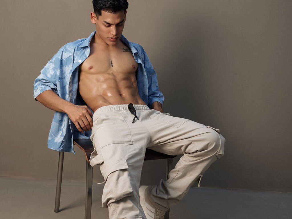 Enter EmilianoPaez VIP Show