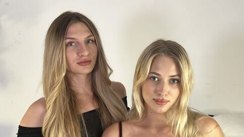 Enter EmillyNicole VIP Show