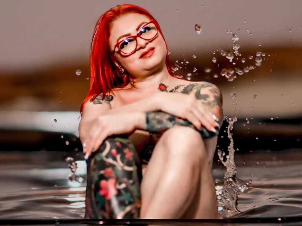 Enter EmilyCabello VIP Show