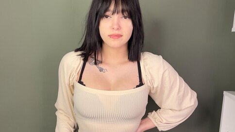 Enter EvelineGuitano VIP Show