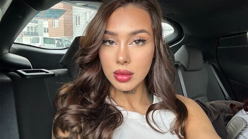 Enter EvvaMiller VIP Show