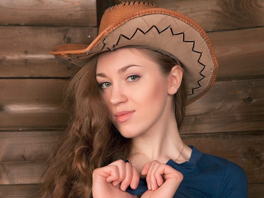 Enter FairytaleMary VIP Show