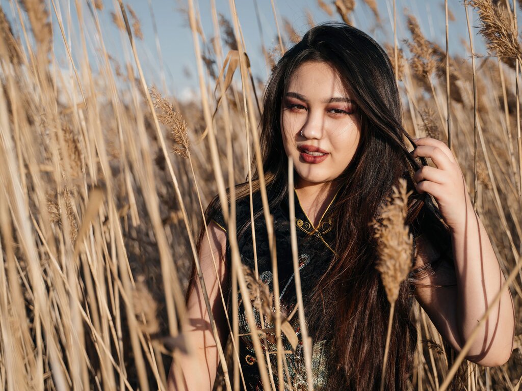 Enter FannyFay VIP Show