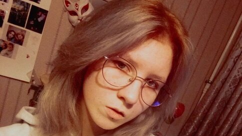 Enter FlorineWalper VIP Show