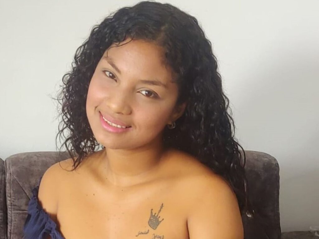 Enter GabrielaBotero VIP Show