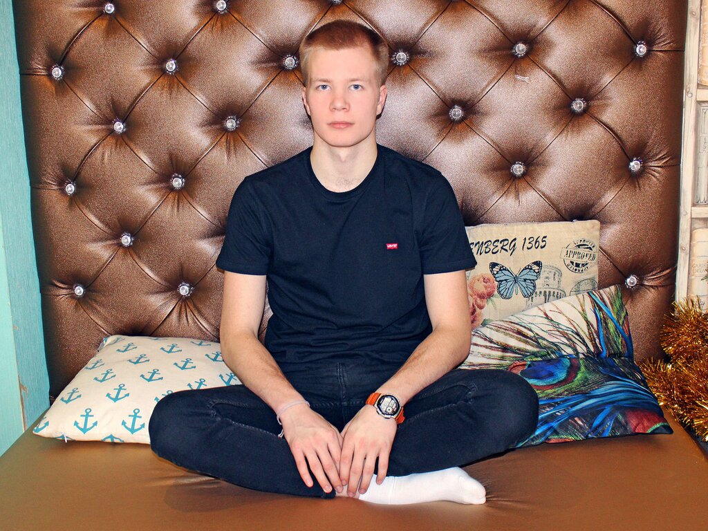 Enter GeraldBrent VIP Show