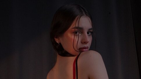 Enter GertudeCova VIP Show